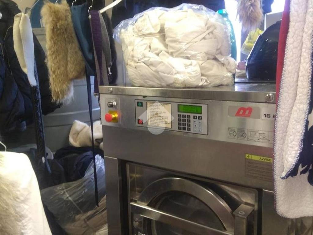negozio in vendita a Messina in zona Centro Storico