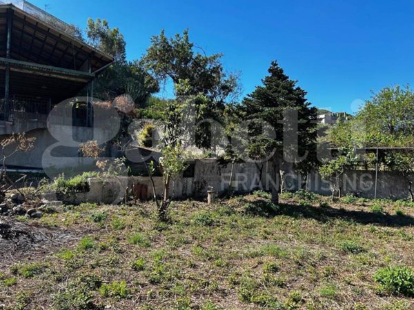 casa indipendente in vendita a Messina