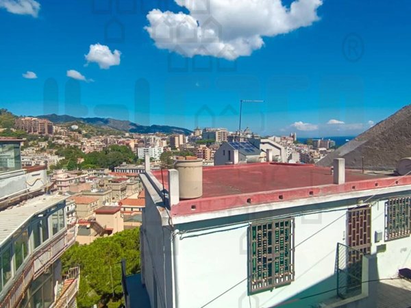 casa indipendente in vendita a Messina