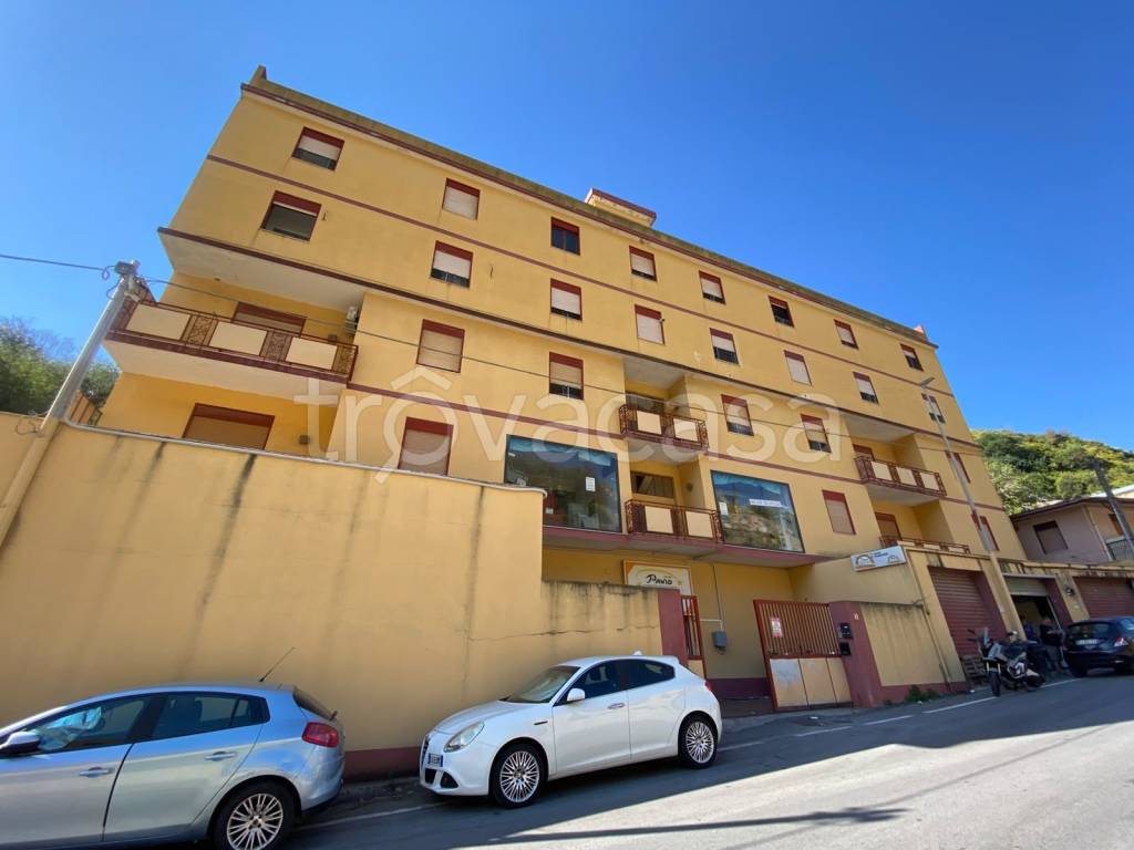 appartamento in vendita a Messina in zona Camaro