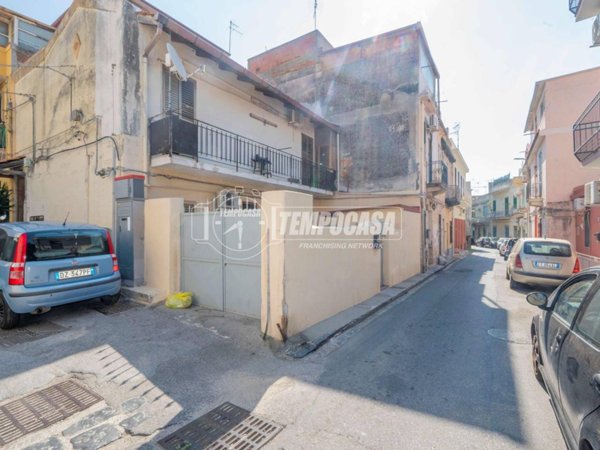 casa indipendente in vendita a Messina