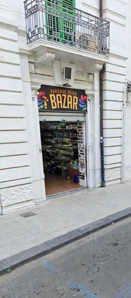 locale commerciale in vendita a Messina in zona Centro Storico