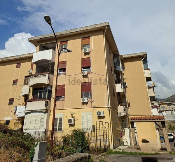 appartamento in vendita a Messina in zona Santa Lucia