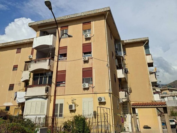 appartamento in vendita a Messina in zona Santa Lucia