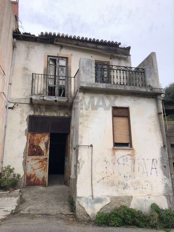 casa indipendente in vendita a Messina in zona Bordonaro