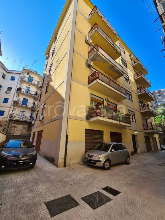 appartamento in vendita a Messina in zona Santissima Annunziata