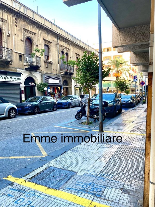 locale commerciale in vendita a Messina