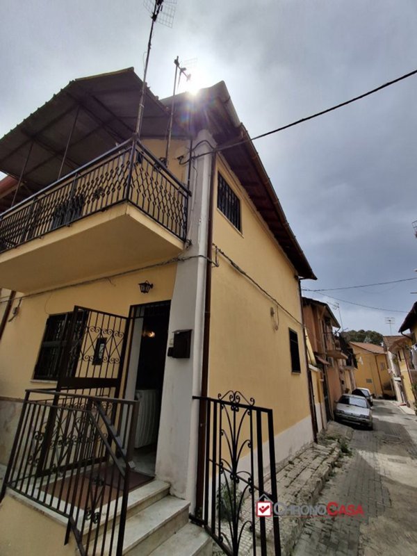casa indipendente in vendita a Messina in zona Gravitelli