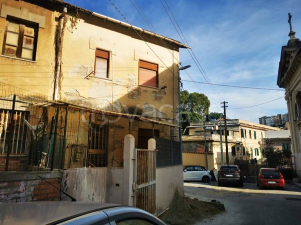 casa indipendente in vendita a Messina