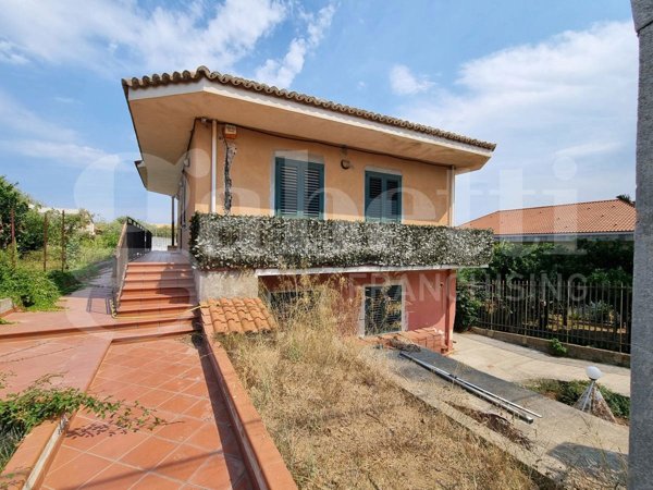 casa indipendente in vendita a Messina