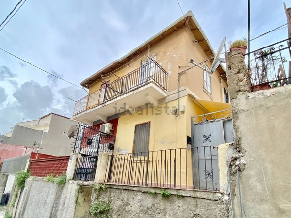 casa indipendente in vendita a Messina