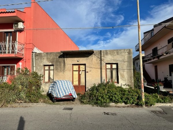 casa indipendente in vendita a Milazzo in zona San Pietro