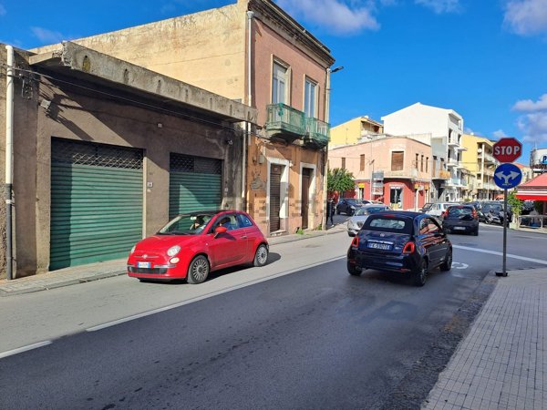 locale di sgombero in vendita a Milazzo