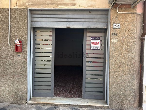 locale commerciale in vendita a Milazzo