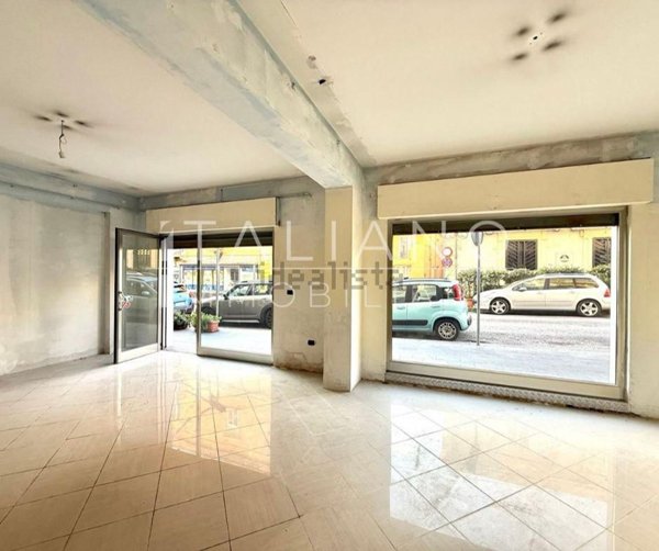 locale commerciale in vendita a Milazzo