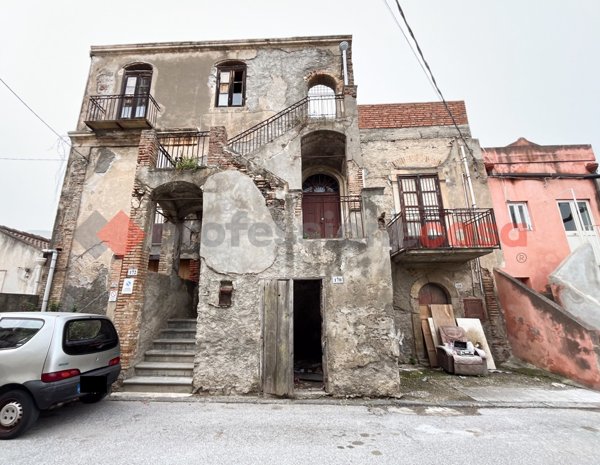 casa indipendente in vendita a Milazzo in zona San Pietro