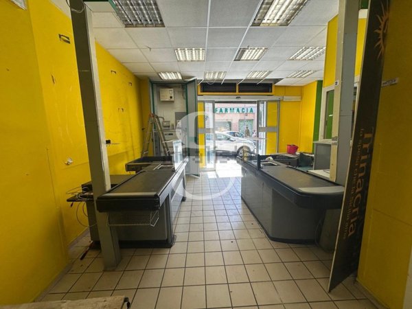 locale commerciale in vendita a Milazzo