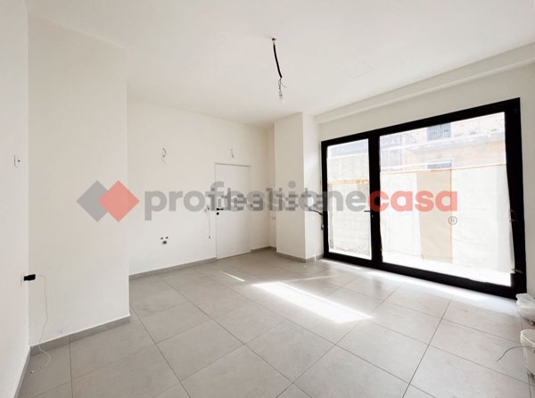 locale commerciale in vendita a Milazzo