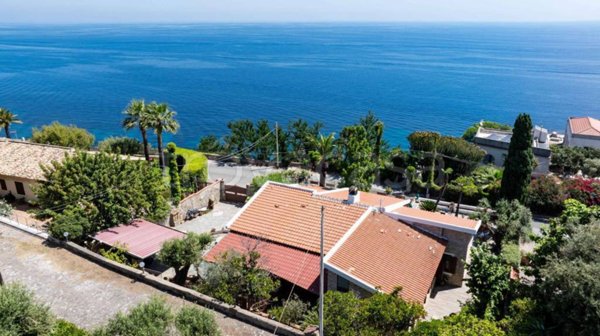 casa indipendente in vendita a Milazzo in zona Capo Milazzo