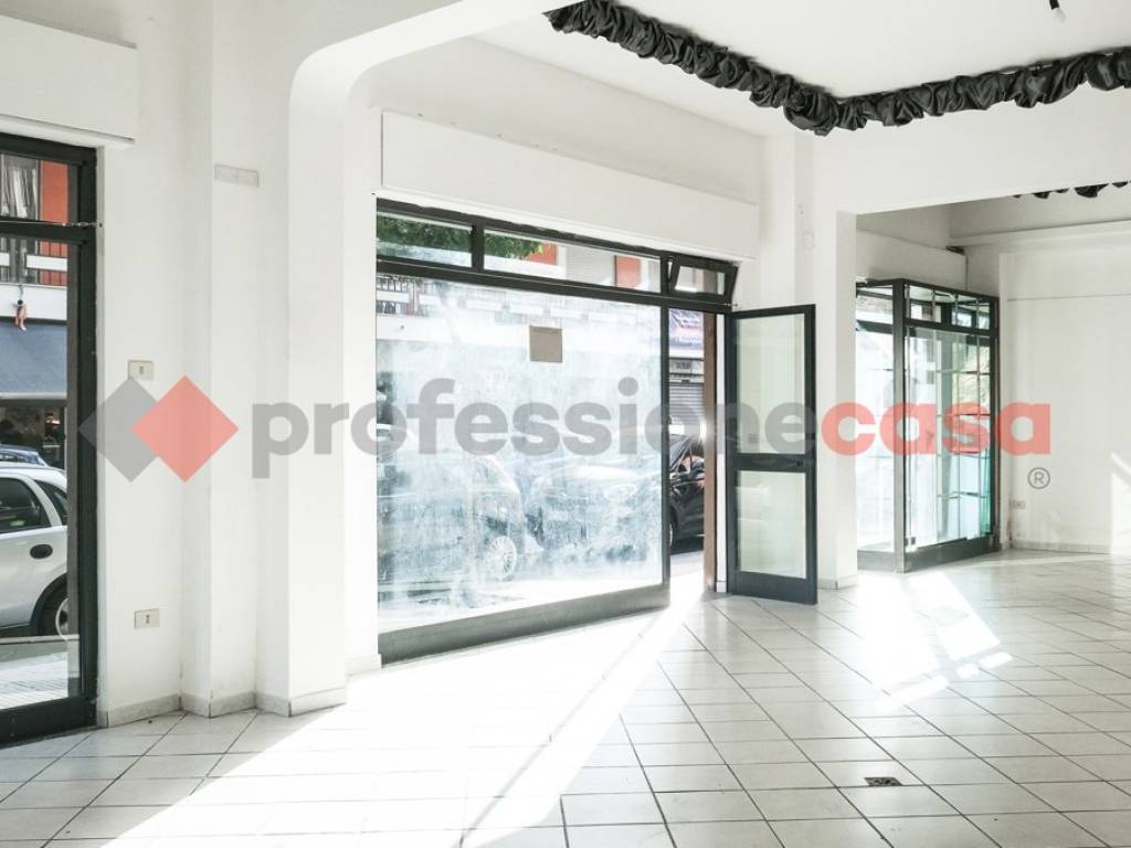 locale commerciale in vendita a Milazzo