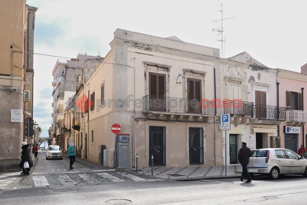 locale commerciale in vendita a Milazzo