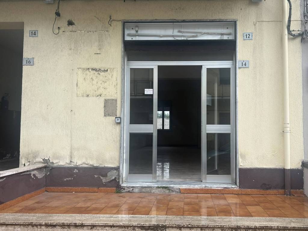 negozio in vendita a Milazzo in zona San Pietro