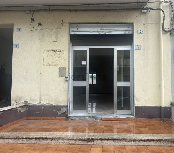 locale commerciale in vendita a Milazzo in zona Parco Nuovo