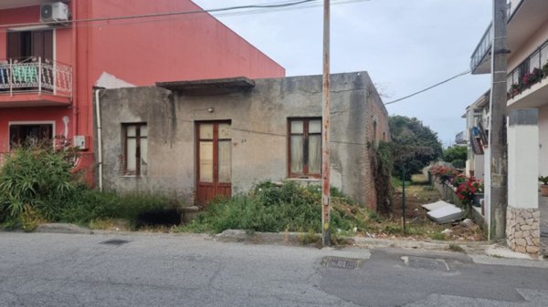 casa indipendente in vendita a Milazzo