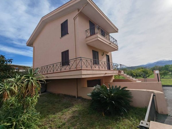 casa indipendente in vendita a Milazzo in zona San Pietro