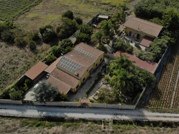 casa indipendente in vendita a Milazzo in zona Santa Marina