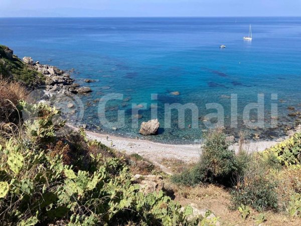 appartamento in vendita a Milazzo in zona Capo Milazzo