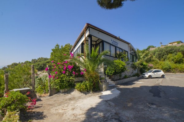 locale commerciale in vendita a Milazzo