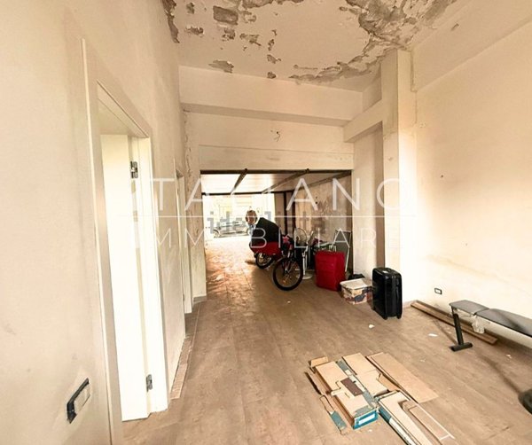 locale commerciale in vendita a Milazzo