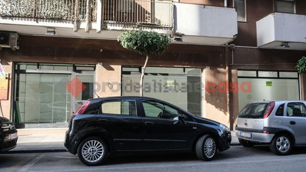 locale commerciale in vendita a Milazzo