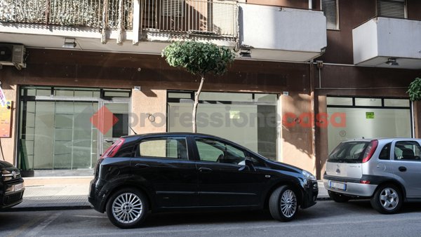 locale commerciale in vendita a Milazzo in zona San Giovanni