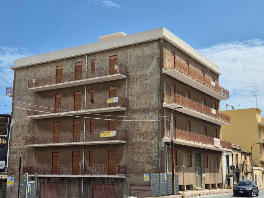 intera palazzina in vendita a Milazzo in zona San Pietro