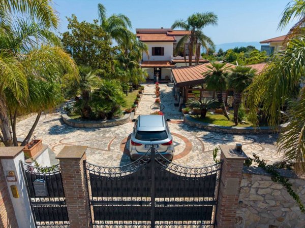 casa indipendente in vendita a Milazzo in zona Capo Milazzo