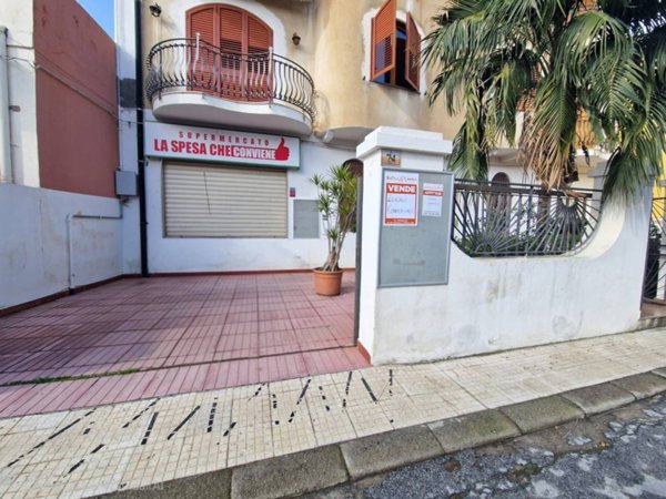 negozio in vendita a Milazzo in zona San Pietro
