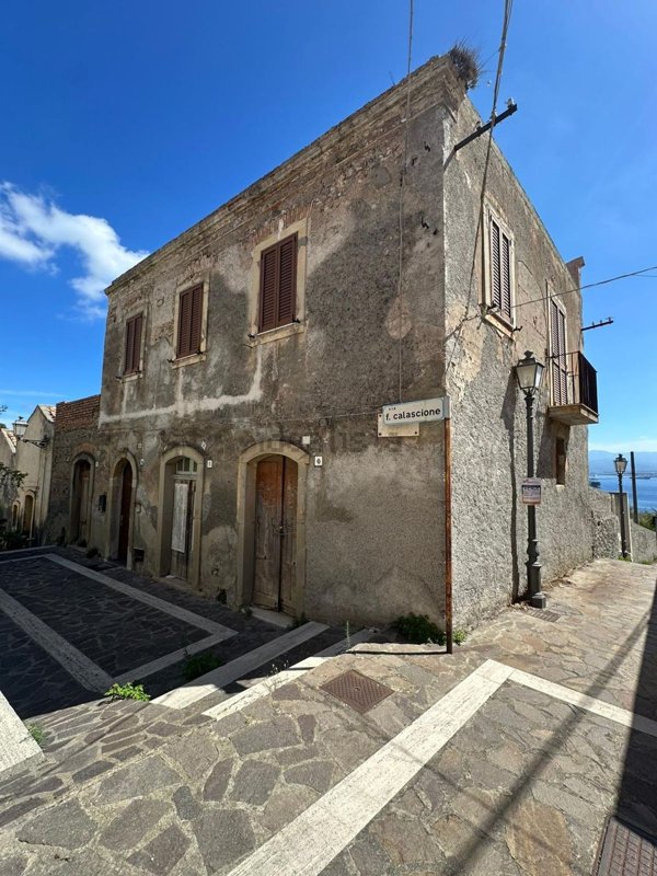 casa indipendente in vendita a Milazzo in zona San Giovanni