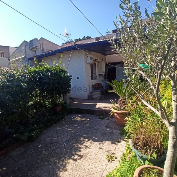 casa indipendente in vendita a Milazzo in zona Capo Milazzo