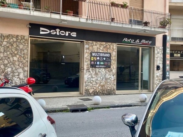 locale commerciale in vendita a Milazzo in zona San Giovanni