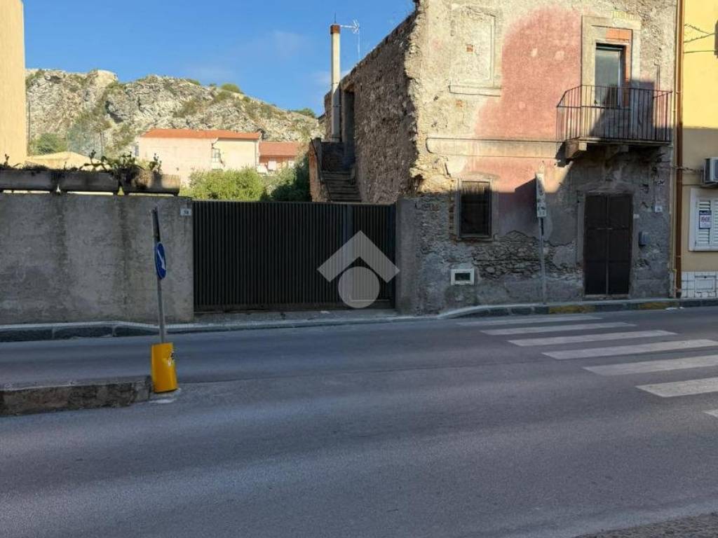 casa indipendente in vendita a Milazzo in zona San Giovanni