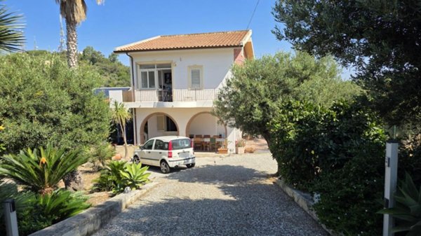 casa indipendente in vendita a Milazzo in zona Capo Milazzo