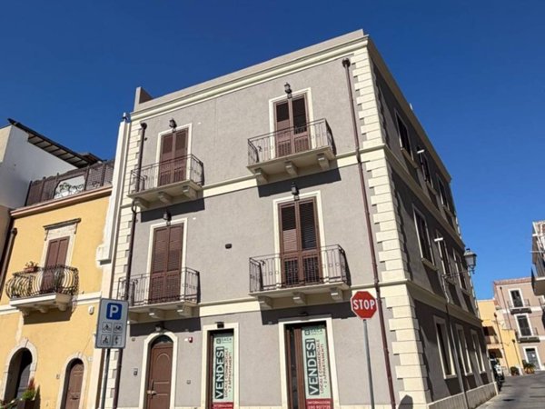 intera palazzina in vendita a Milazzo in zona San Giovanni