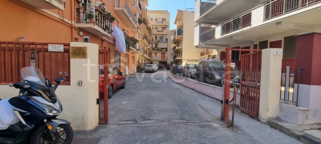 box auto in vendita a Milazzo in zona San Giovanni