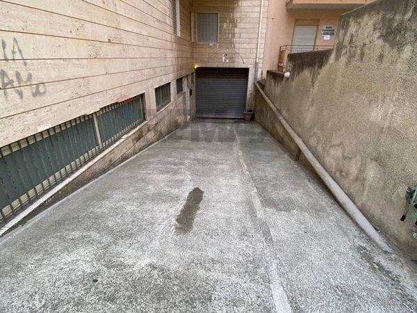 box auto in vendita a Milazzo in zona San Giovanni