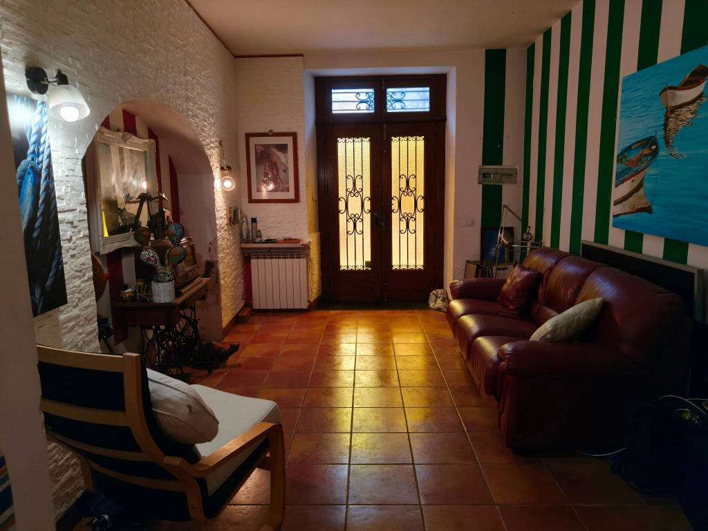 casa indipendente in vendita a Milazzo in zona San Giovanni
