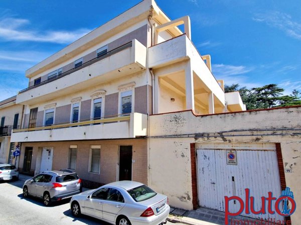 intera palazzina in vendita a Milazzo in zona San Pietro