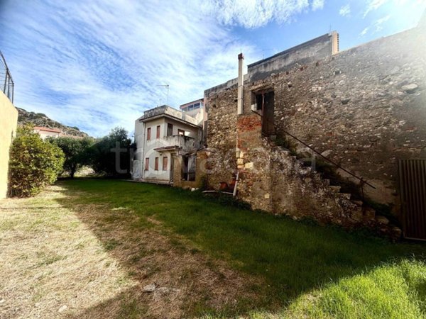 casa indipendente in vendita a Milazzo in zona San Giovanni
