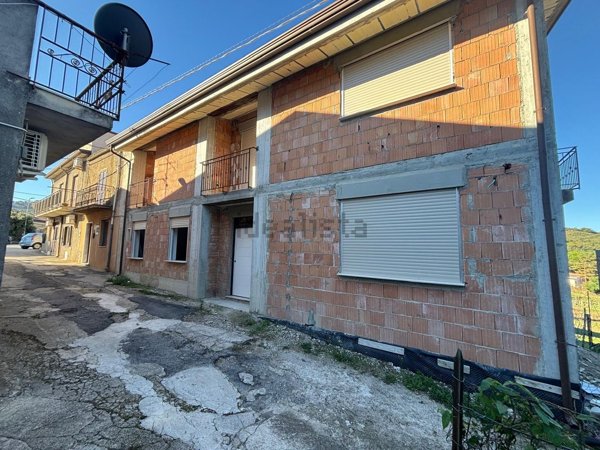 casa indipendente in vendita a Militello Rosmarino in zona San Piero